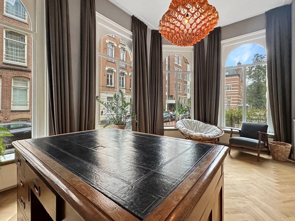 Hoekwoning te huur: Anna van den Vondelstraat 10, Amsterdam