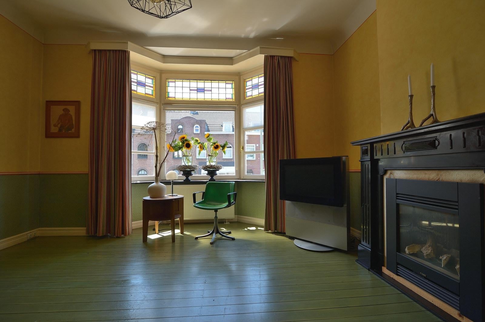 Twee-onder-één-kap te koop: Veldhofstraat 119, Eygelshoven