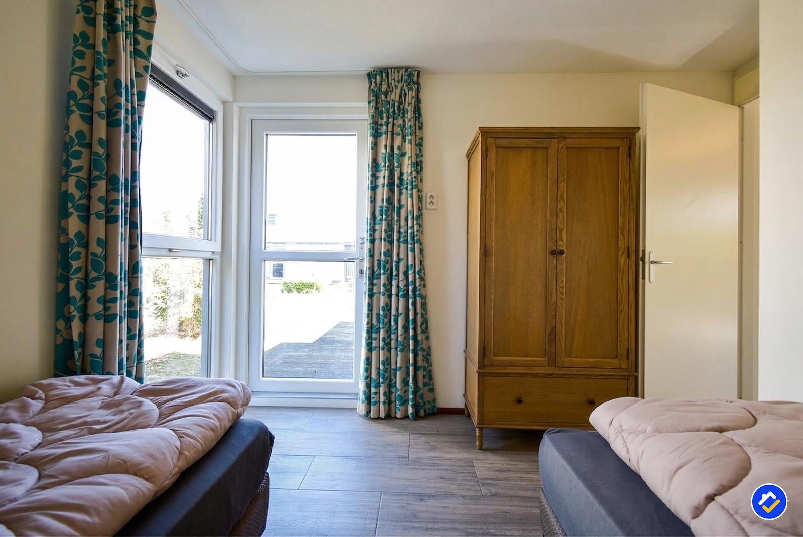 Vrijstaande woning te koop: Oude Nieuwlandseweg 11B2, Ouddorp
