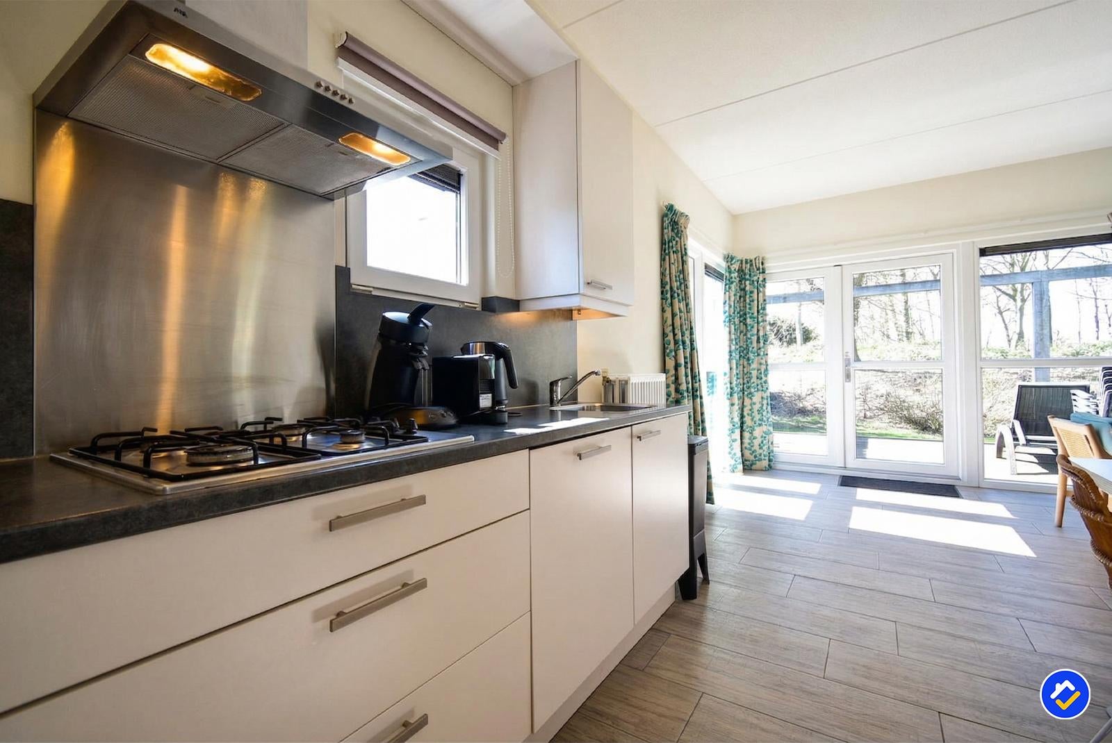 Vrijstaande woning te koop: Oude Nieuwlandseweg 11B2, Ouddorp