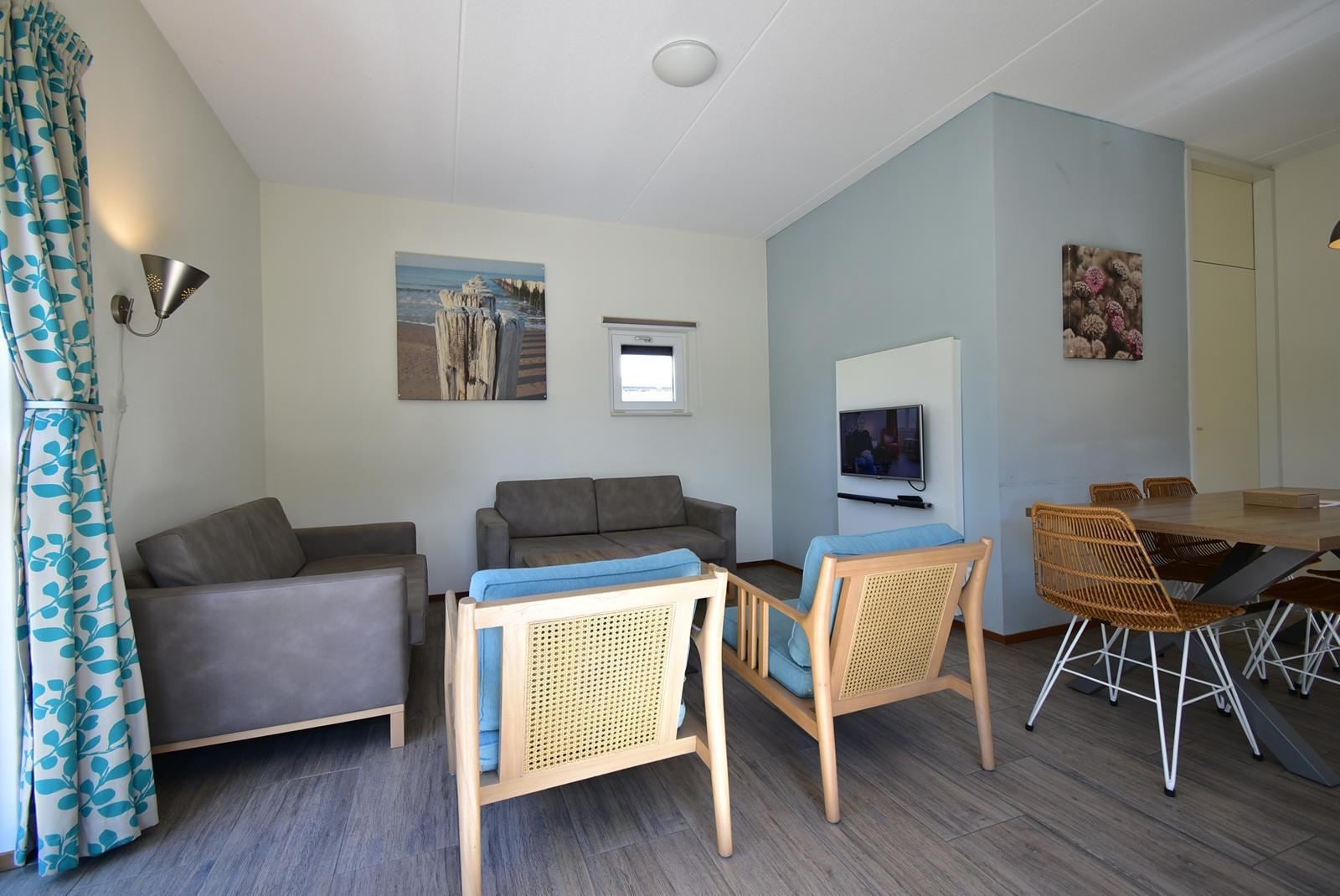 Vrijstaande woning te koop: Oude Nieuwlandseweg 11B2, Ouddorp