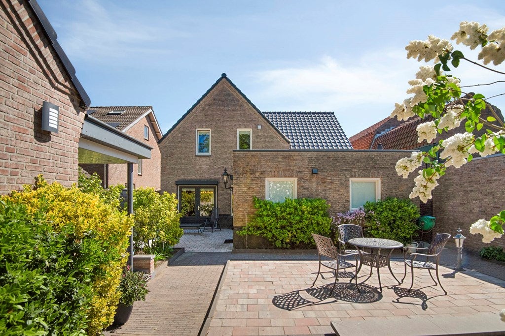Huis Veerweg 11 in Steenbergen