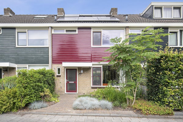 Huis te koop Van Oldenbarneveltstraat 63 in Nijkerk voor € 430.000