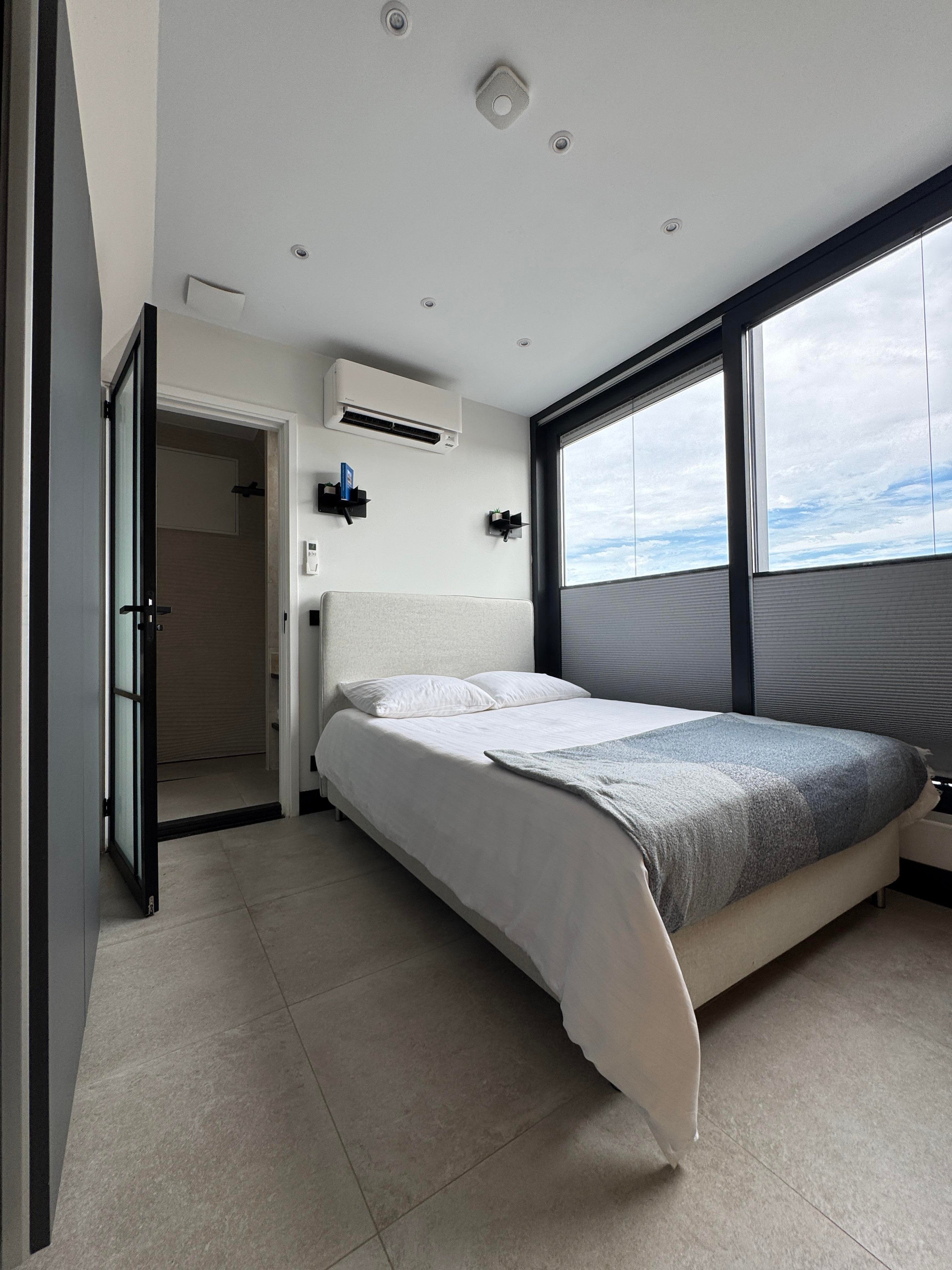 Woning te huur: Europaplein, Amsterdam