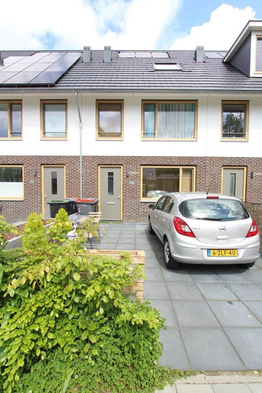 Huis Clara Egginklaan 22 in Uithoorn