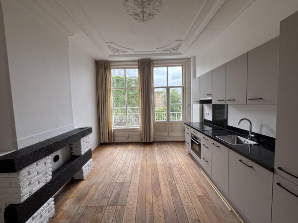 Flat Tweede Constantijn Huygensstraat in Amsterdam