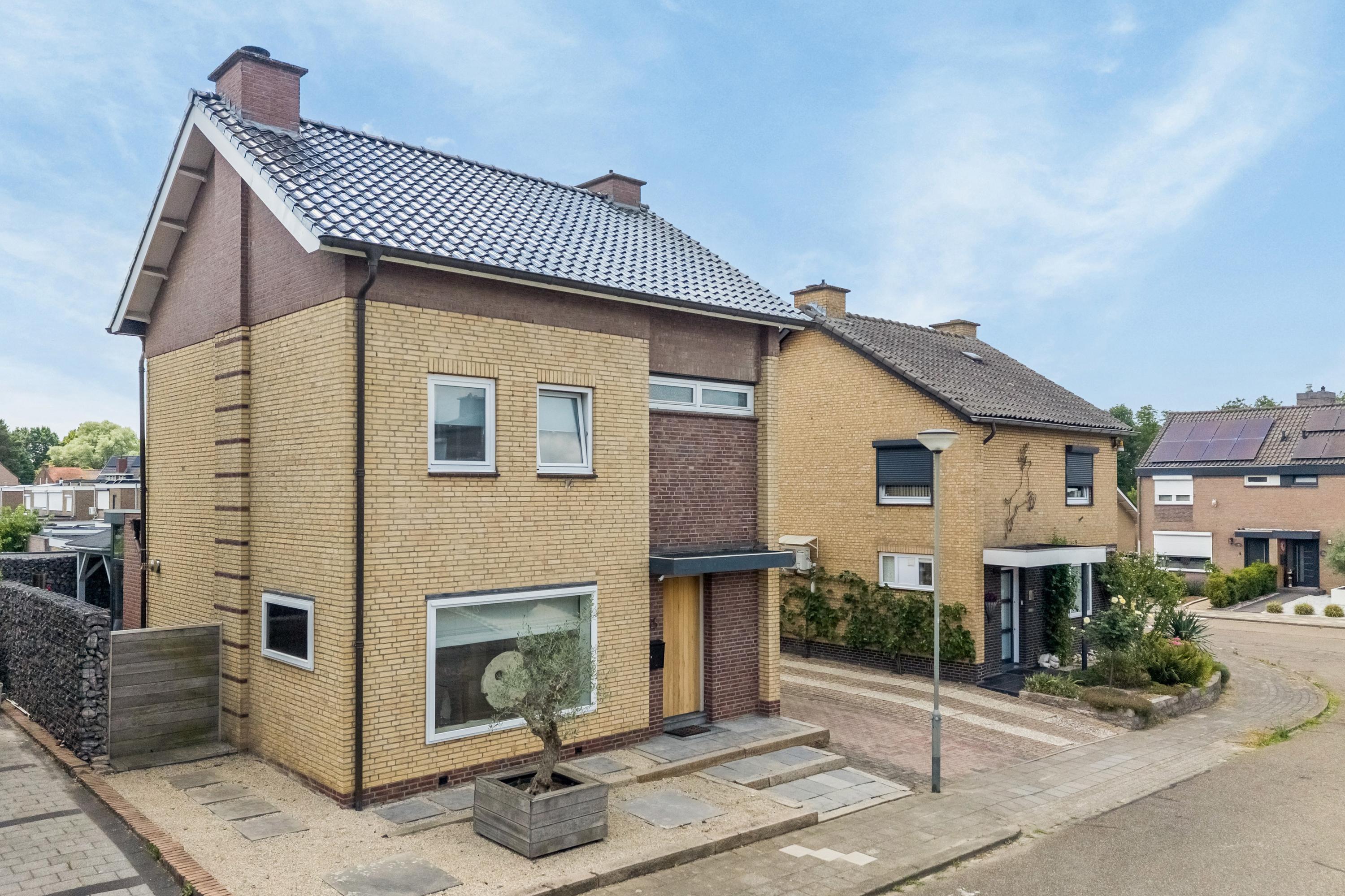 Huis Baron Conradstraat 15 in Geulle