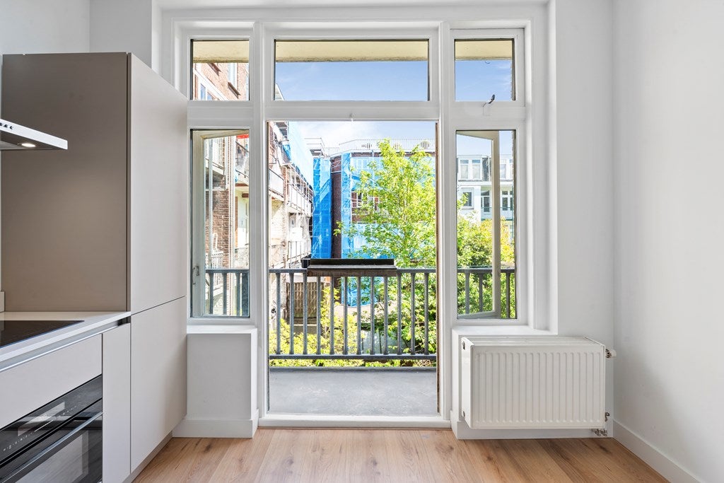 Te huur Appartement Admiraal De Ruijterweg 160 2 in Amsterdam