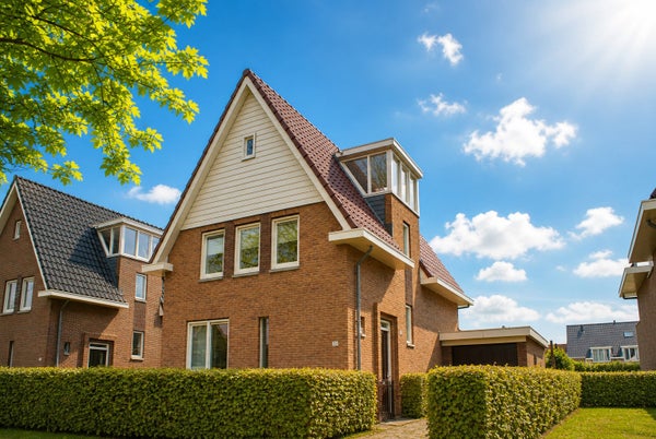 Huis Strijpweg in Tull en 't Waal