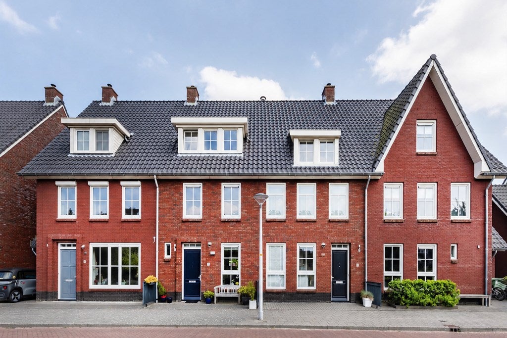 Tussenwoning te huur: Middachten 8, Amstelveen