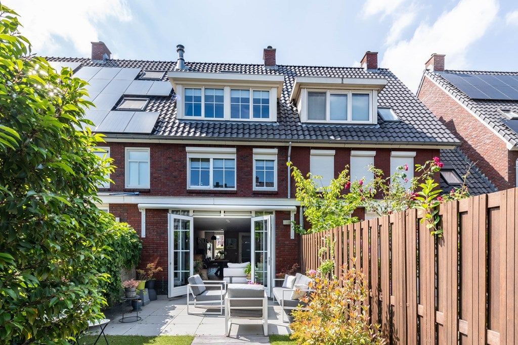 Tussenwoning te huur: Middachten 8, Amstelveen