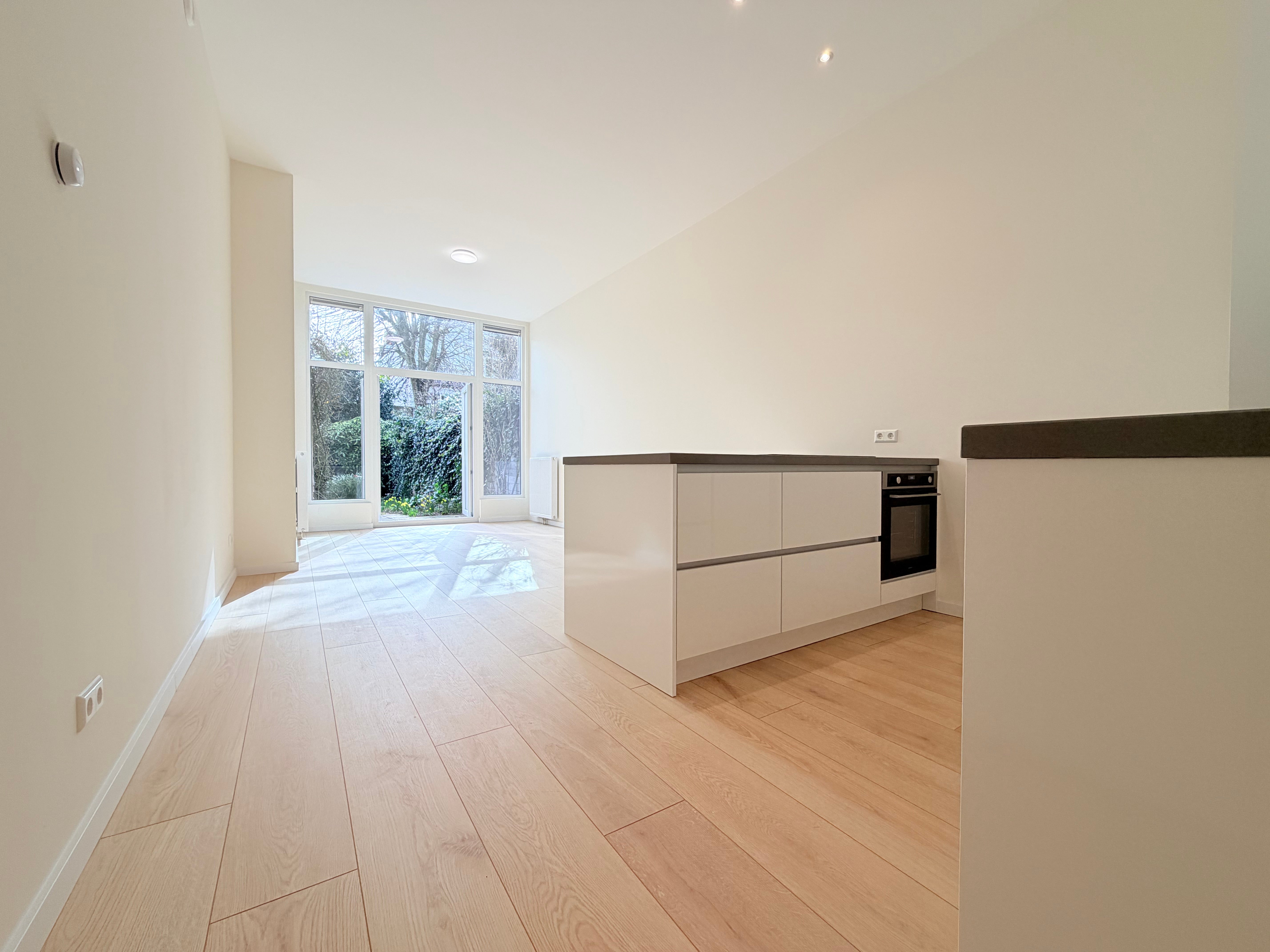 Flat Groot Hertoginnelaan 130