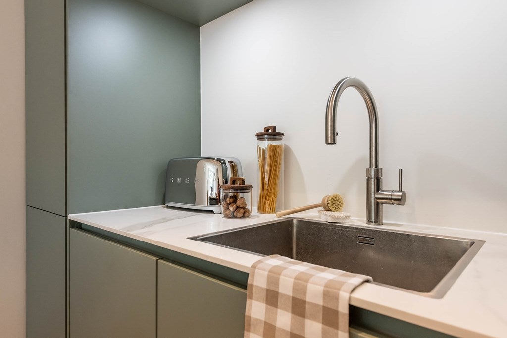 Appartement te huur: Derde Helmersstraat 7B, Amsterdam