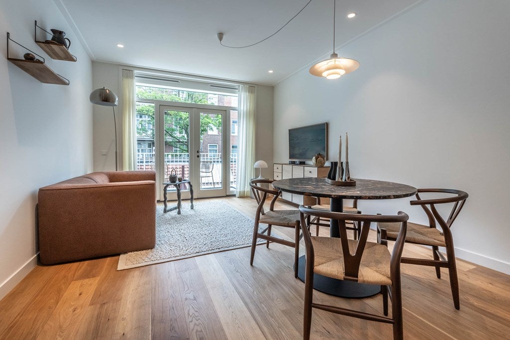 Flat Derde Helmersstraat 7 B
