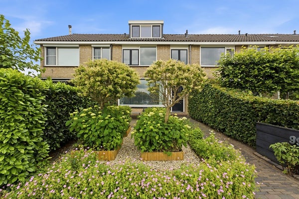 Huis Vondellaan 99 in Alblasserdam
