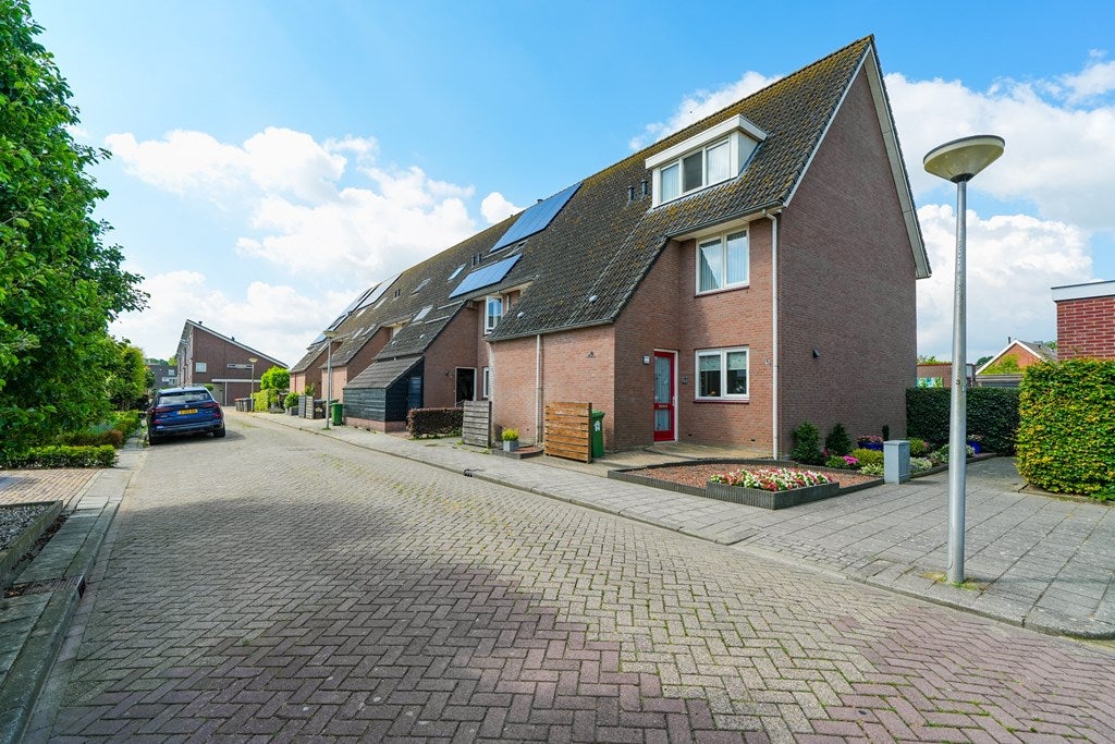 Huis Fluitekruidstraat 16 in Bleskensgraaf Ca