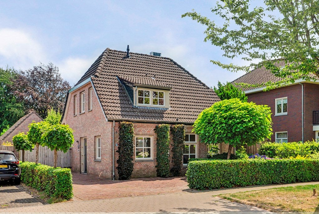 Huis Bieshof 4 in Hoogeloon