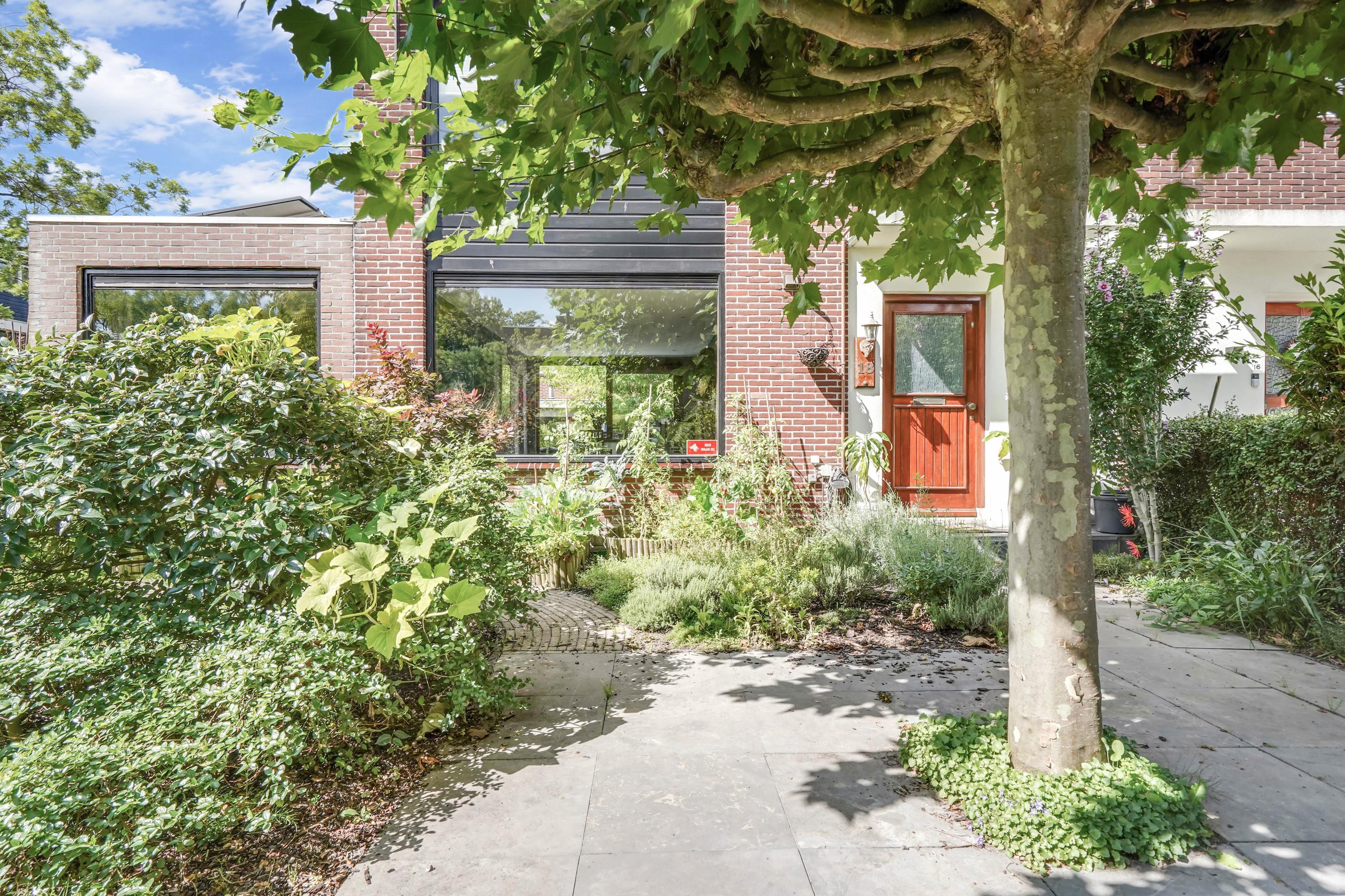 Hoekwoning te koop: Leeghwaterstraat 18, Vlaardingen