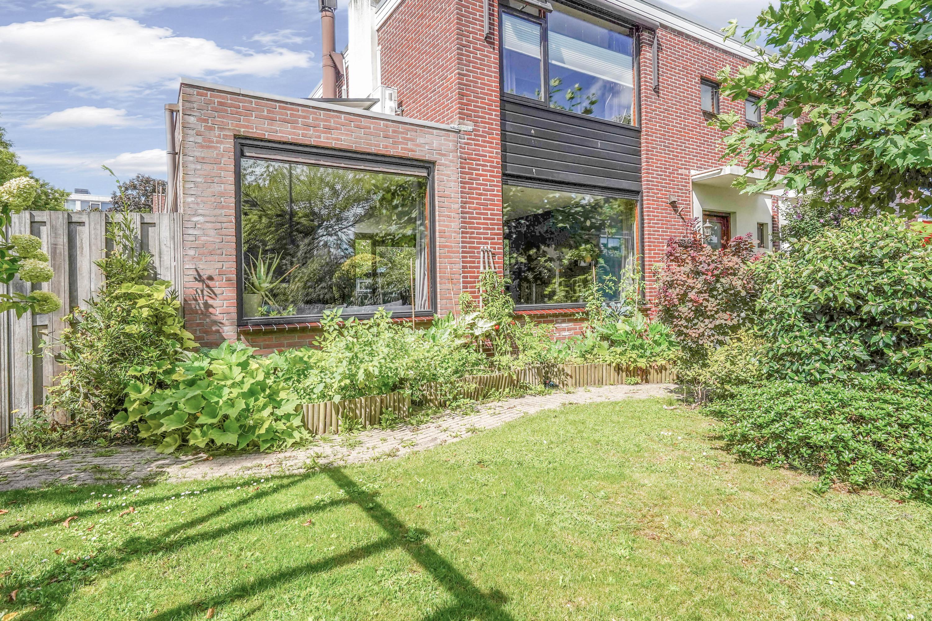 Hoekwoning te koop: Leeghwaterstraat 18, Vlaardingen