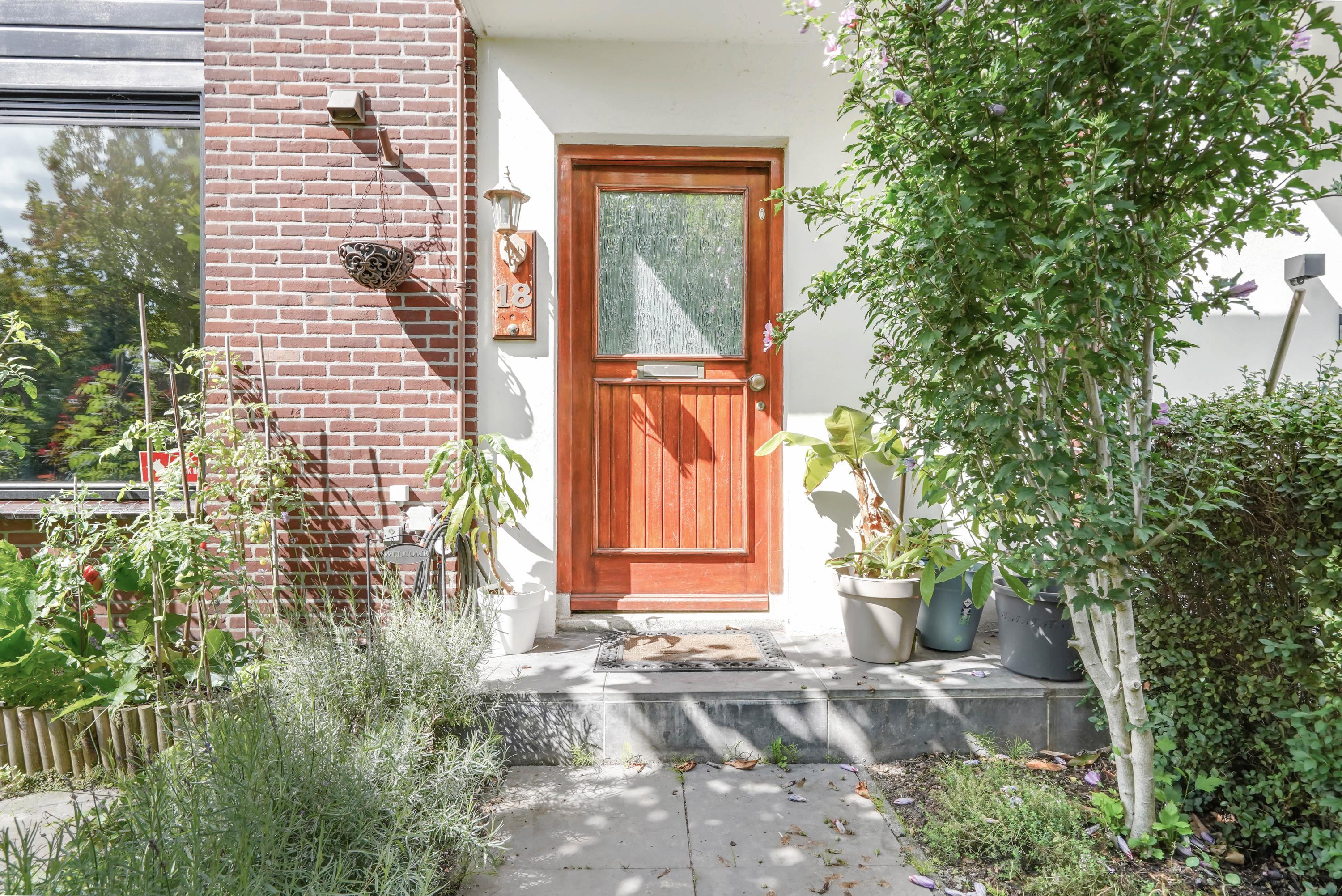 Hoekwoning te koop: Leeghwaterstraat 18, Vlaardingen