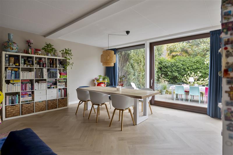 Tussenwoning te koop: Diadeemstraat 74, Almere