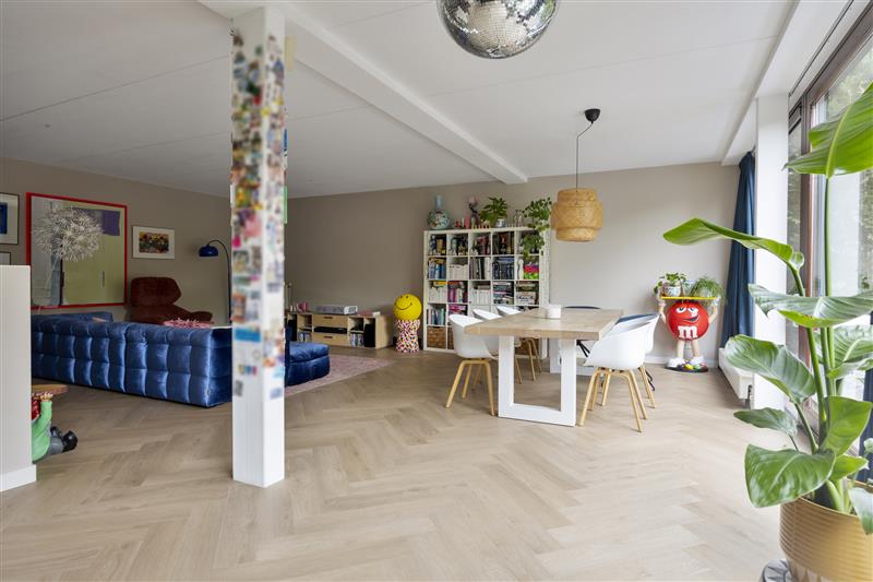 Tussenwoning te koop: Diadeemstraat 74, Almere