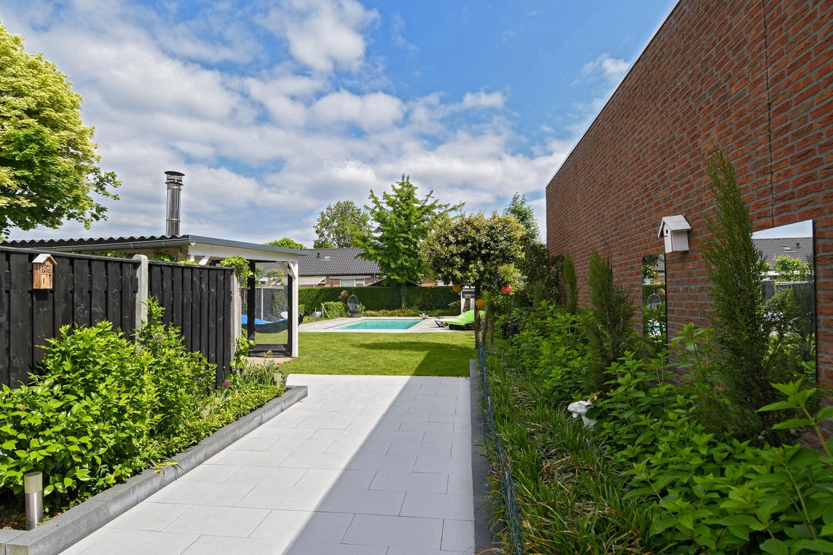 Woonhuis aan de Molenstraat in Helden
