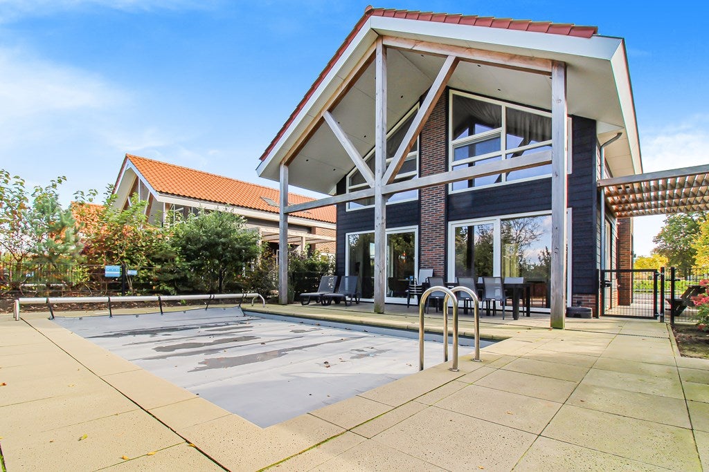 Vrijstaande woning te koop: Boschlaan 26-79A, Lichtenvoorde
