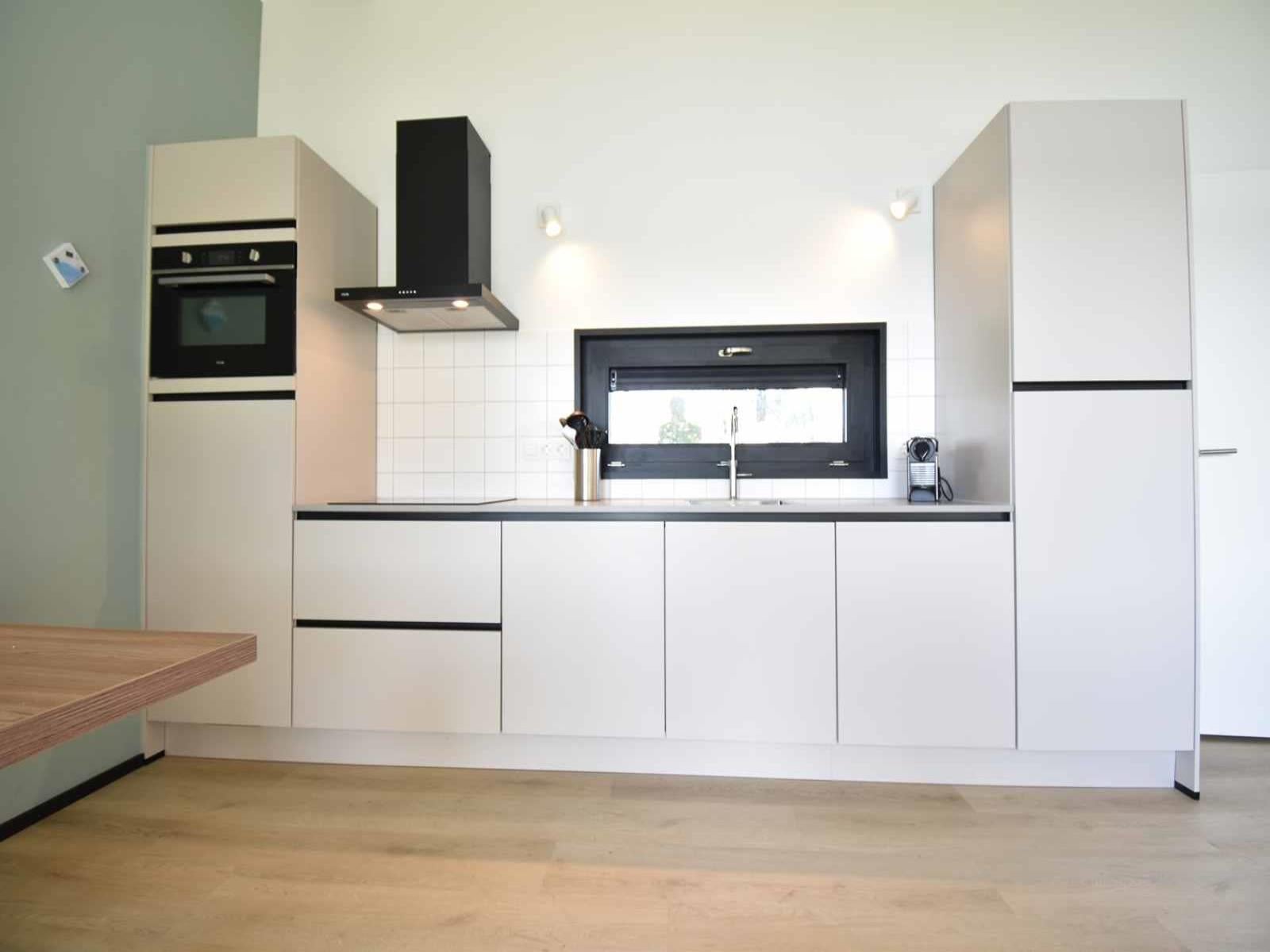 Vrijstaande woning te koop: Buitengronden 7-100, Zwartewaal