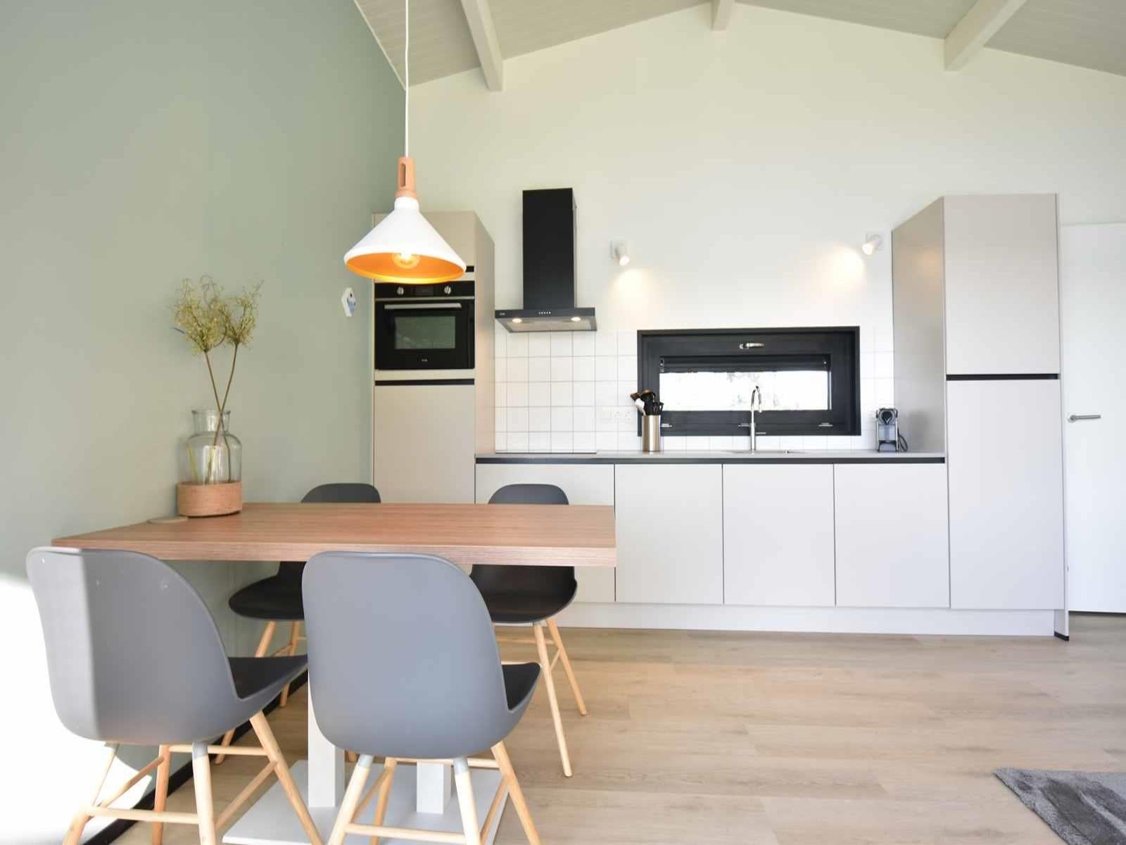 Vrijstaande woning te koop: Buitengronden 7-100, Zwartewaal