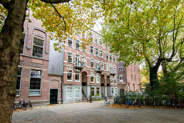 Flat Van Oldenbarneveldtplein 6 4 in Amsterdam