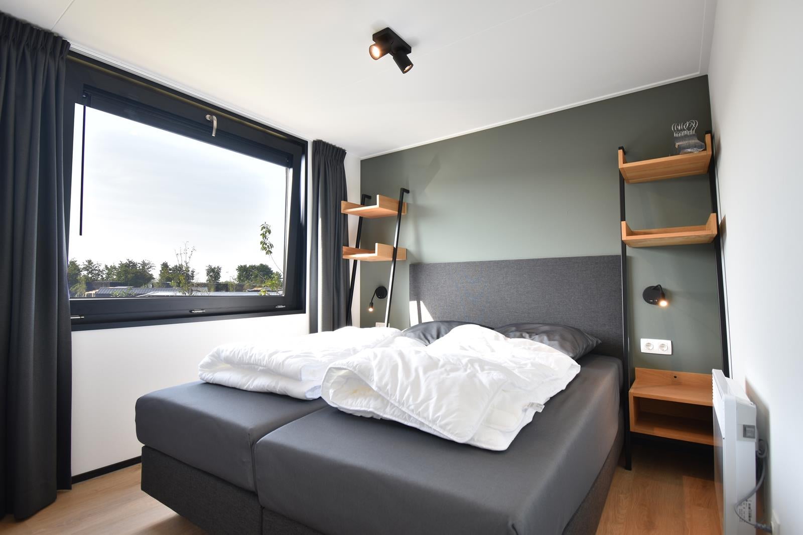 Vrijstaande woning te koop: Buitengronden 7-43, Zwartewaal