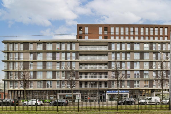 Appartement Pieter Calandlaan in Amsterdam