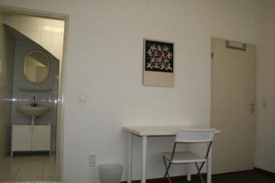 Te huur Kamer Westduinweg in Den Haag