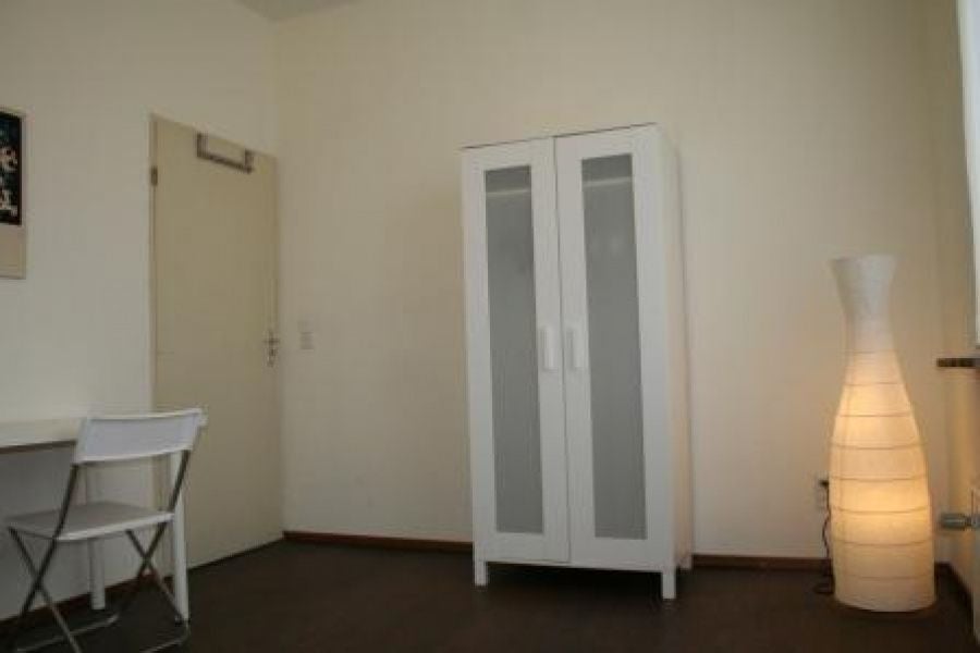 Te huur Kamer Westduinweg in Den Haag