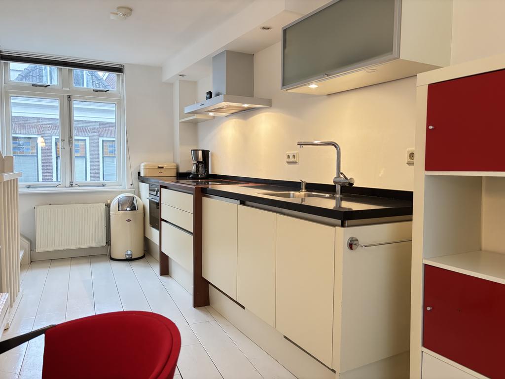 Tussenwoning te huur: Lange Smeestraat 16, Utrecht