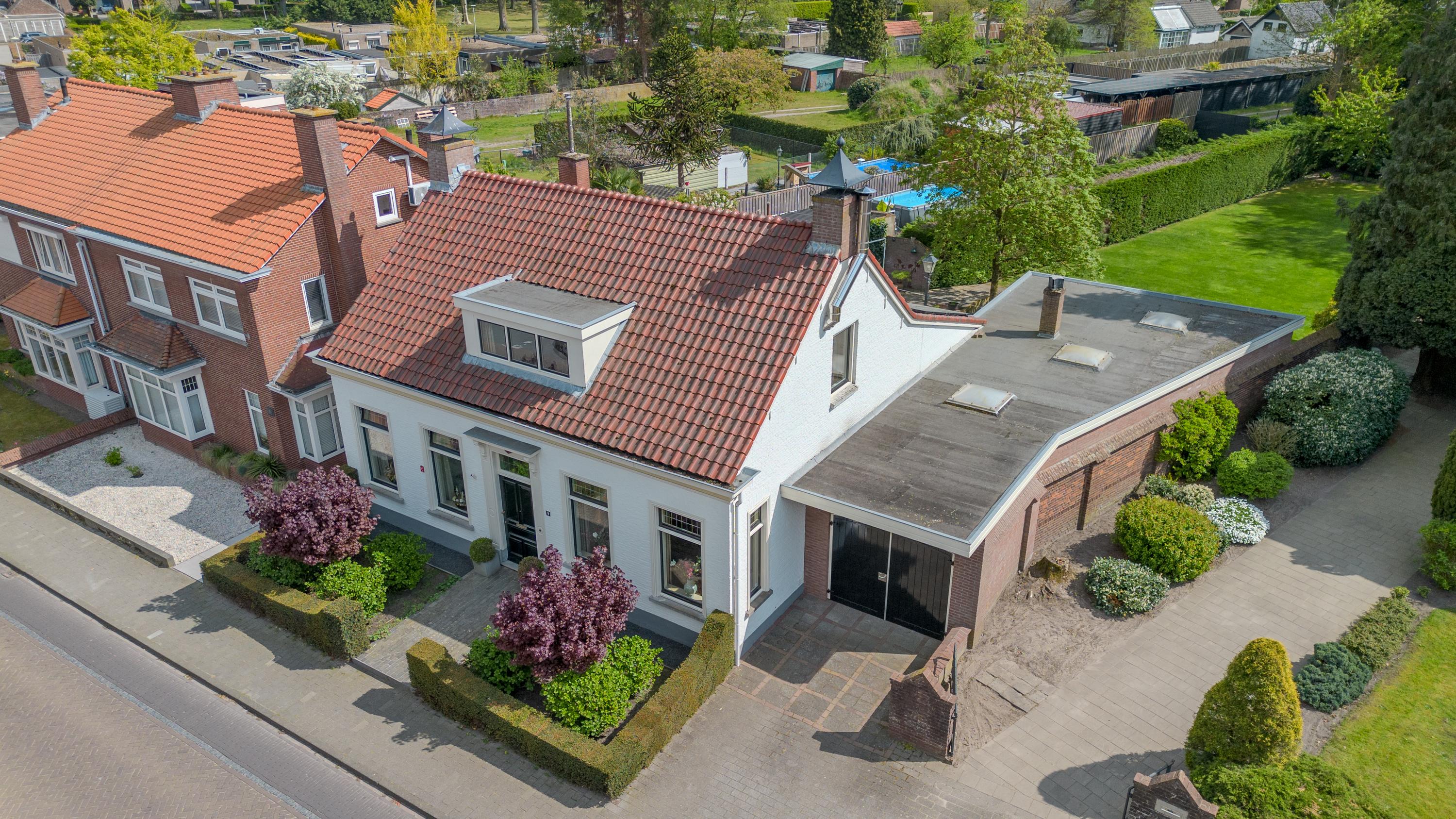 Huis Dorpsstraat 9 in Ossendrecht
