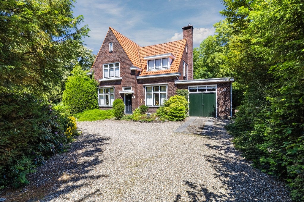 Huis Stationsweg 103 in Budel-Dorplein