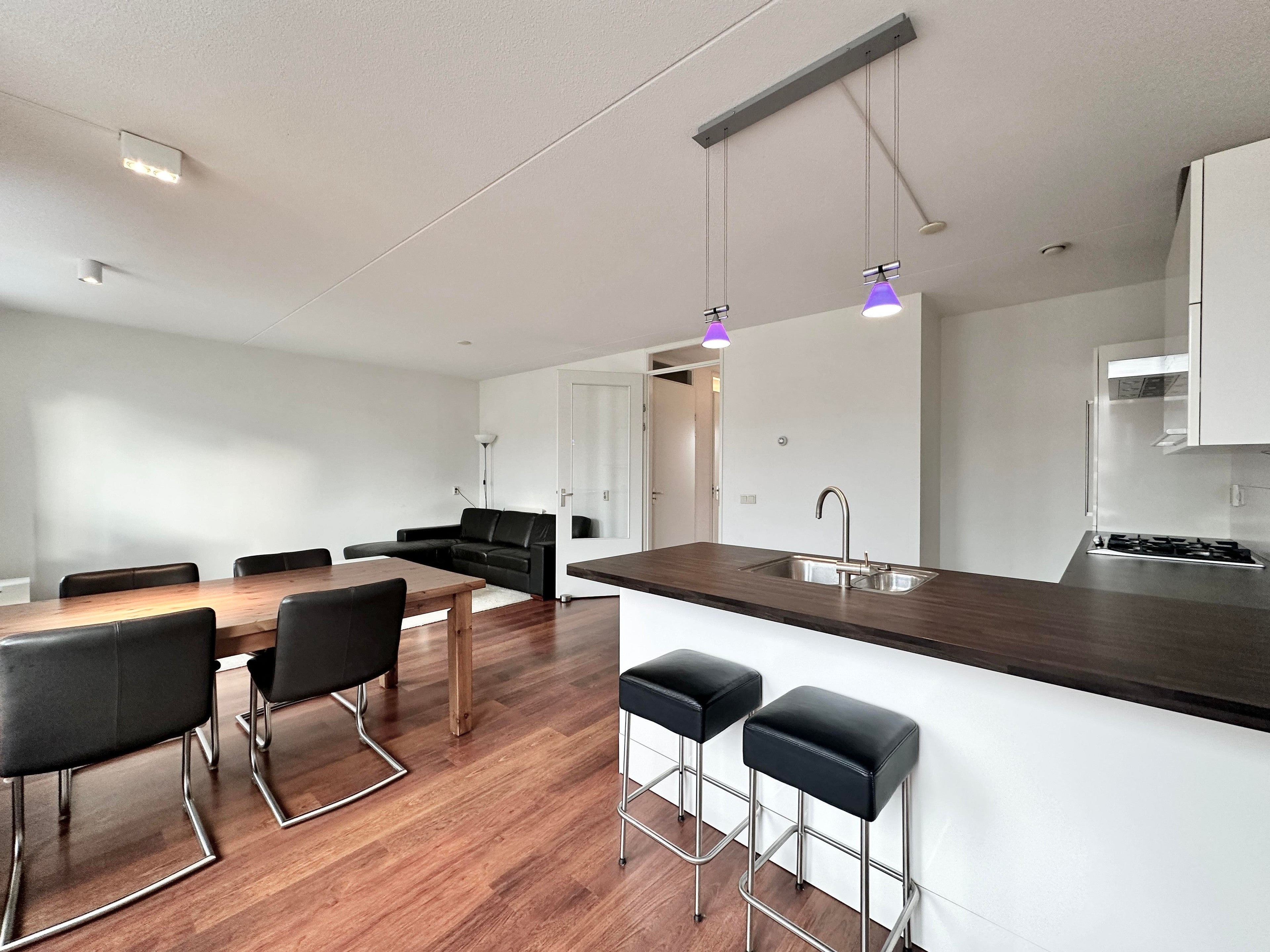 Te huur Appartement Ten Katestraat in Amsterdam