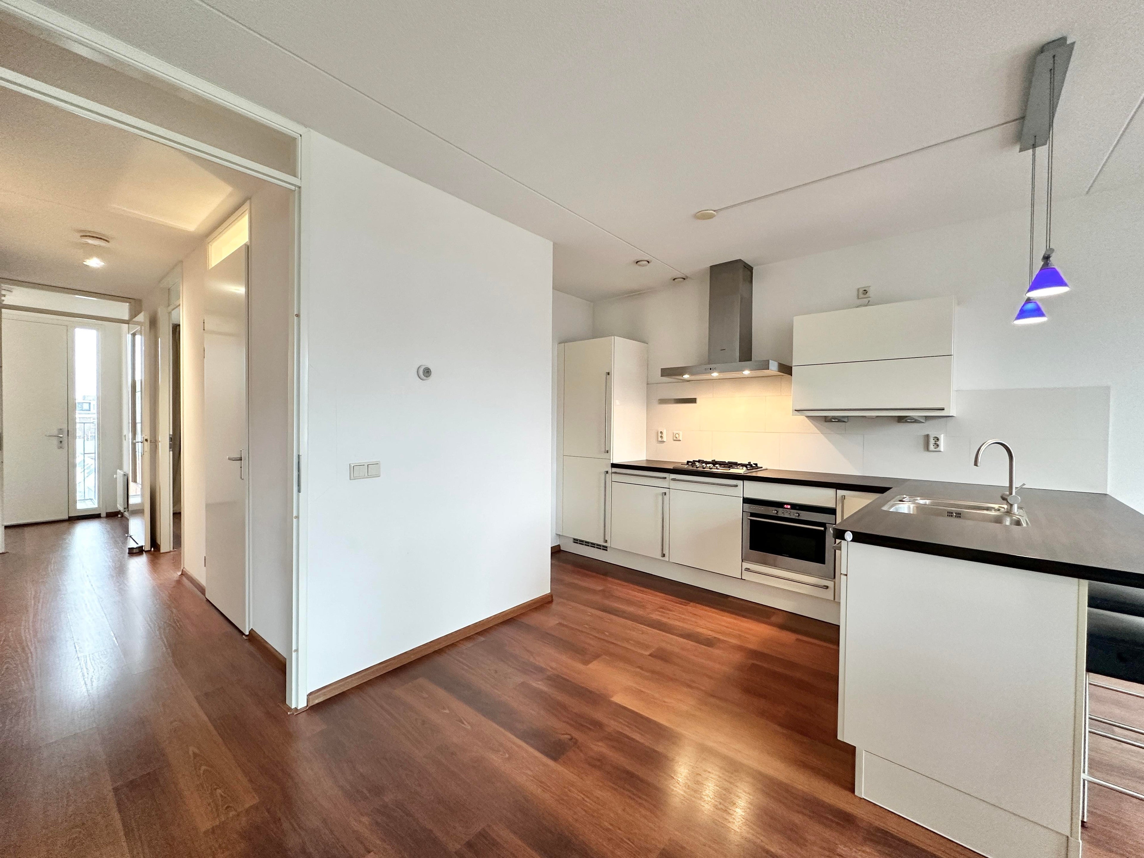 Te huur Appartement Ten Katestraat in Amsterdam