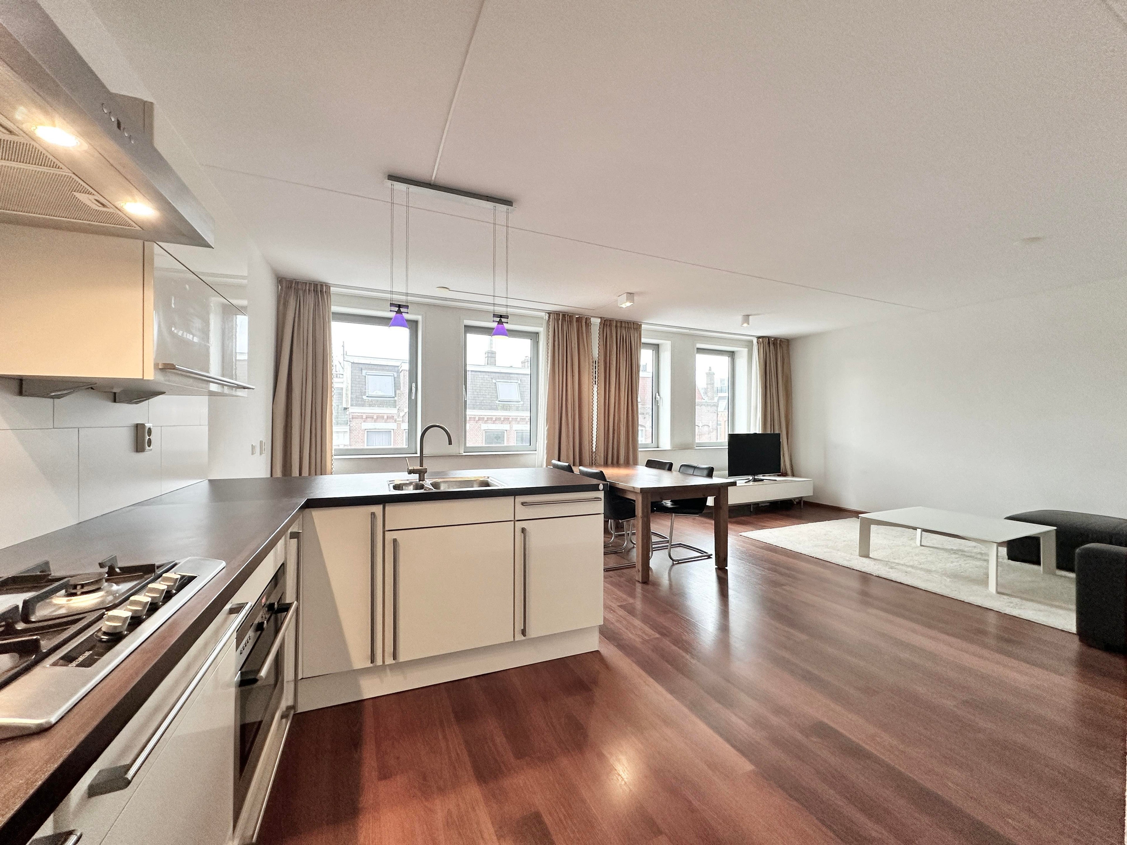 Te huur Appartement Ten Katestraat in Amsterdam