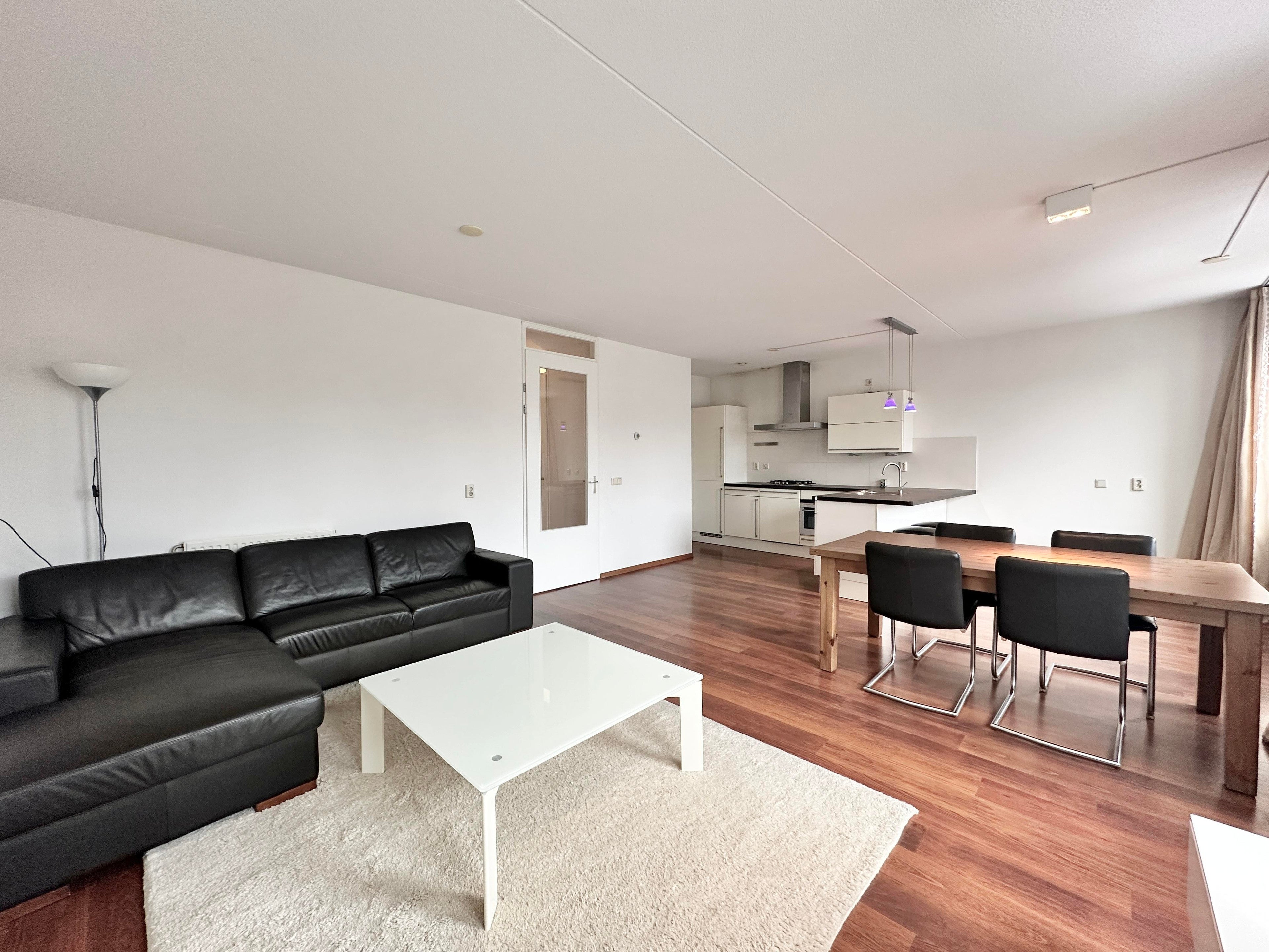 Te huur Appartement Ten Katestraat in Amsterdam