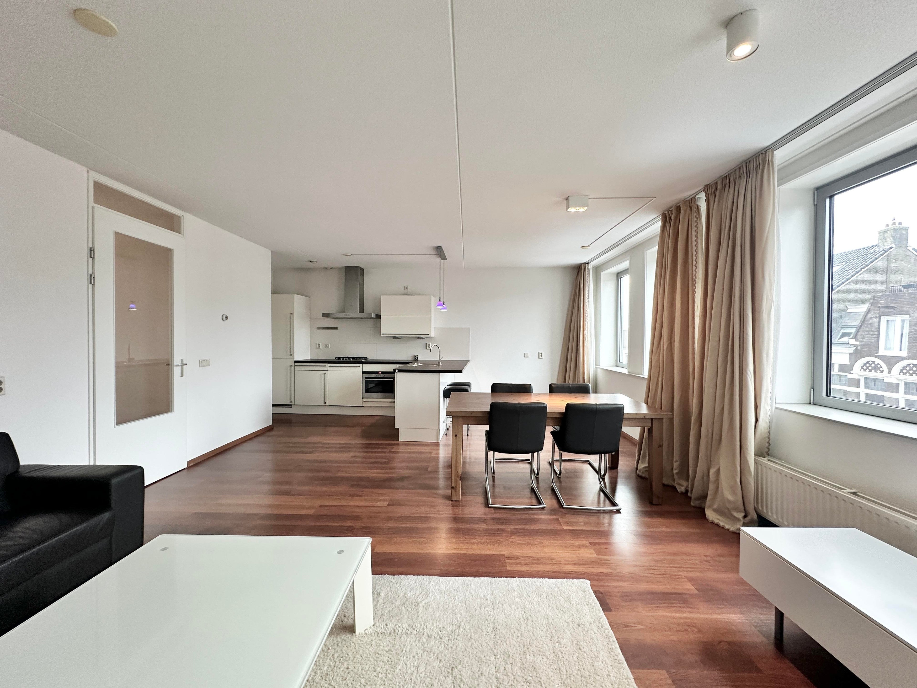 Te huur Appartement Ten Katestraat in Amsterdam