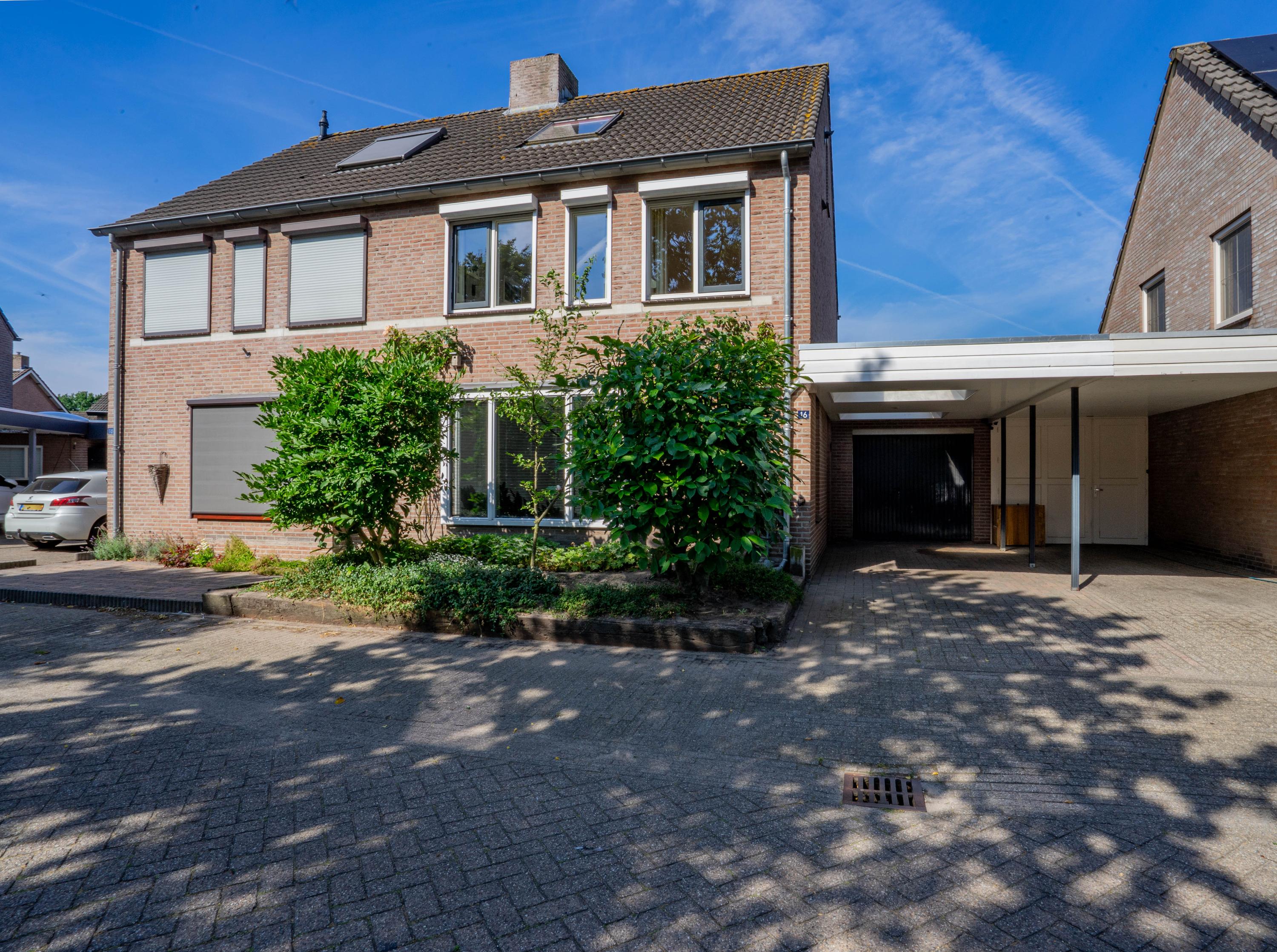 Huis Heggeroosstraat 16 in Bakel