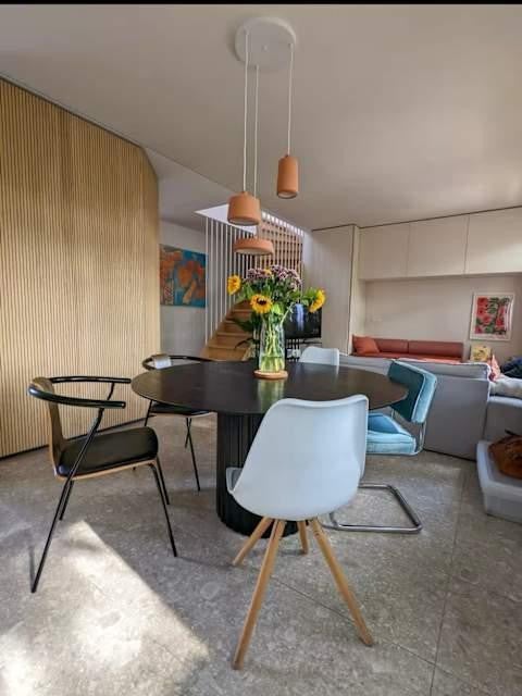 Woning te huur: Anjeliersstraat, Amsterdam