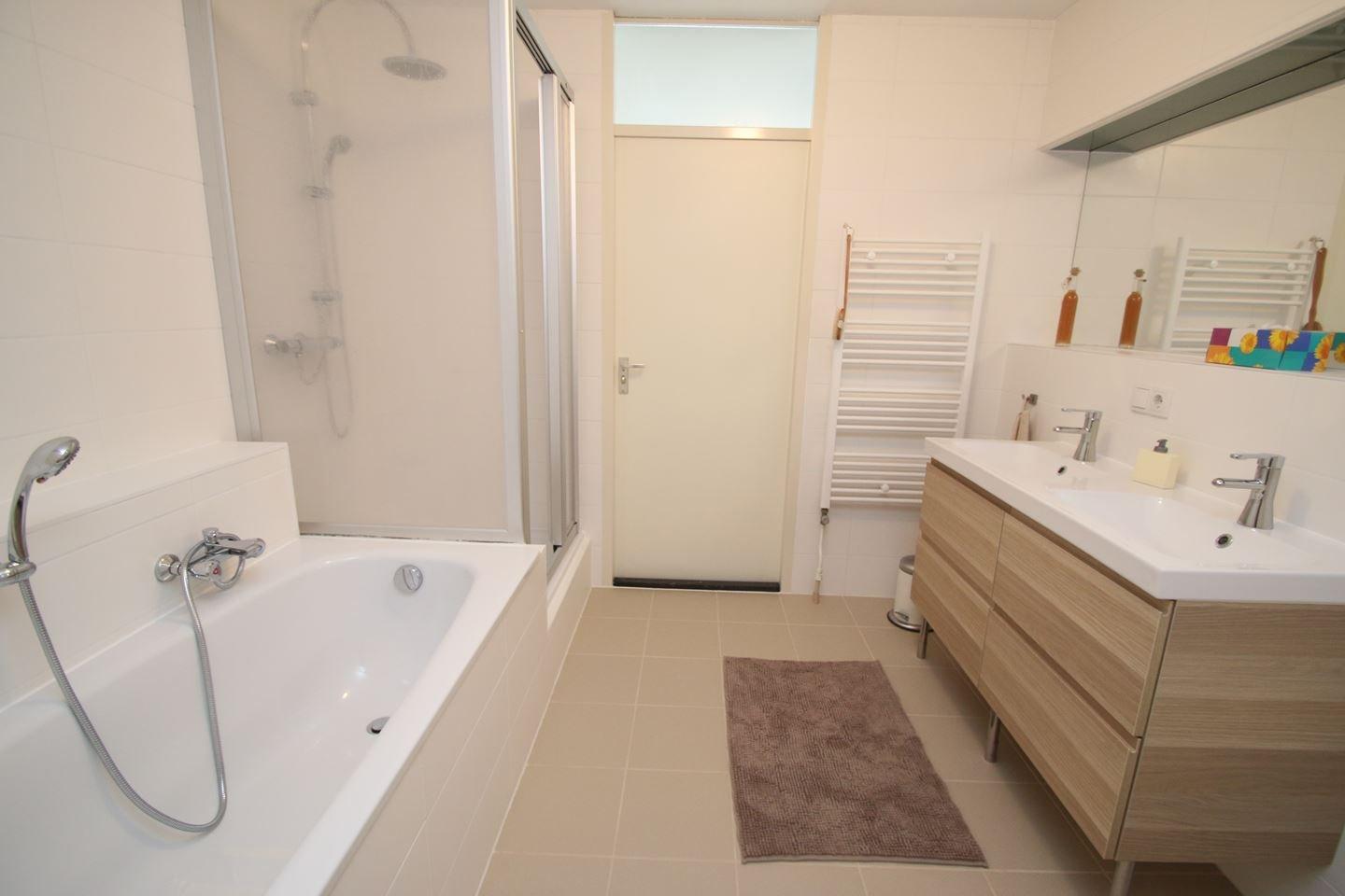 Woning te huur: Krooswijkhof, Amsterdam