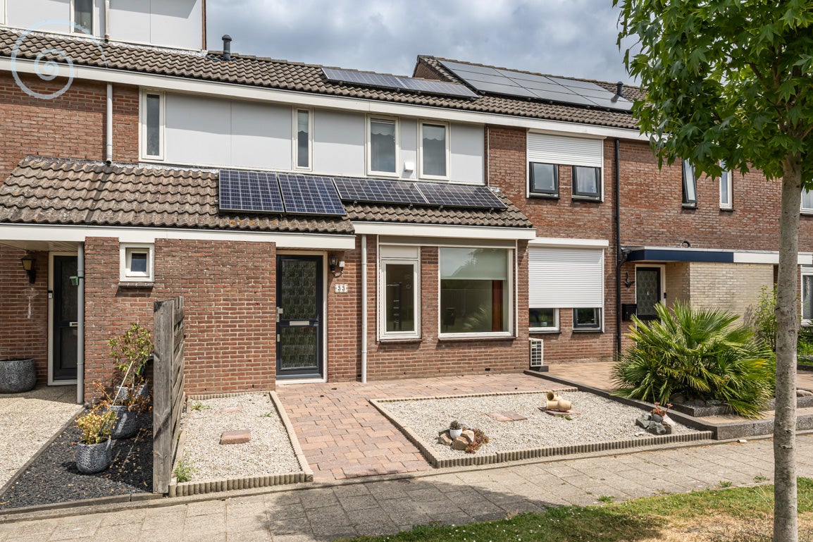 Tussenwoning te koop: Marshof 33, Oude-Tonge