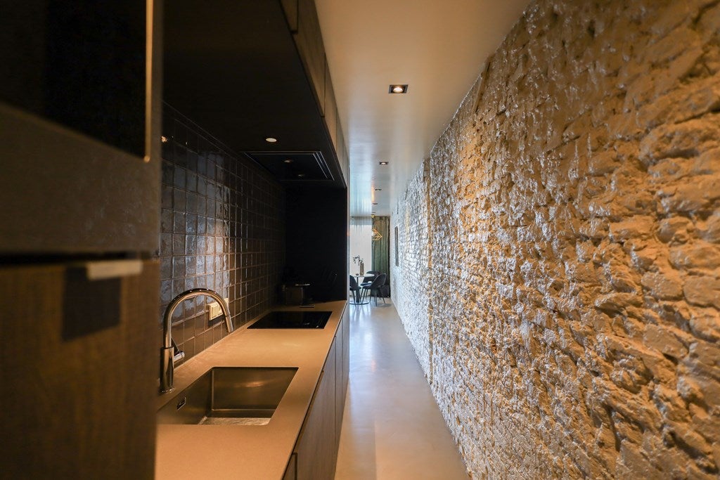 Woning te huur: Warmoesstraat, Amsterdam