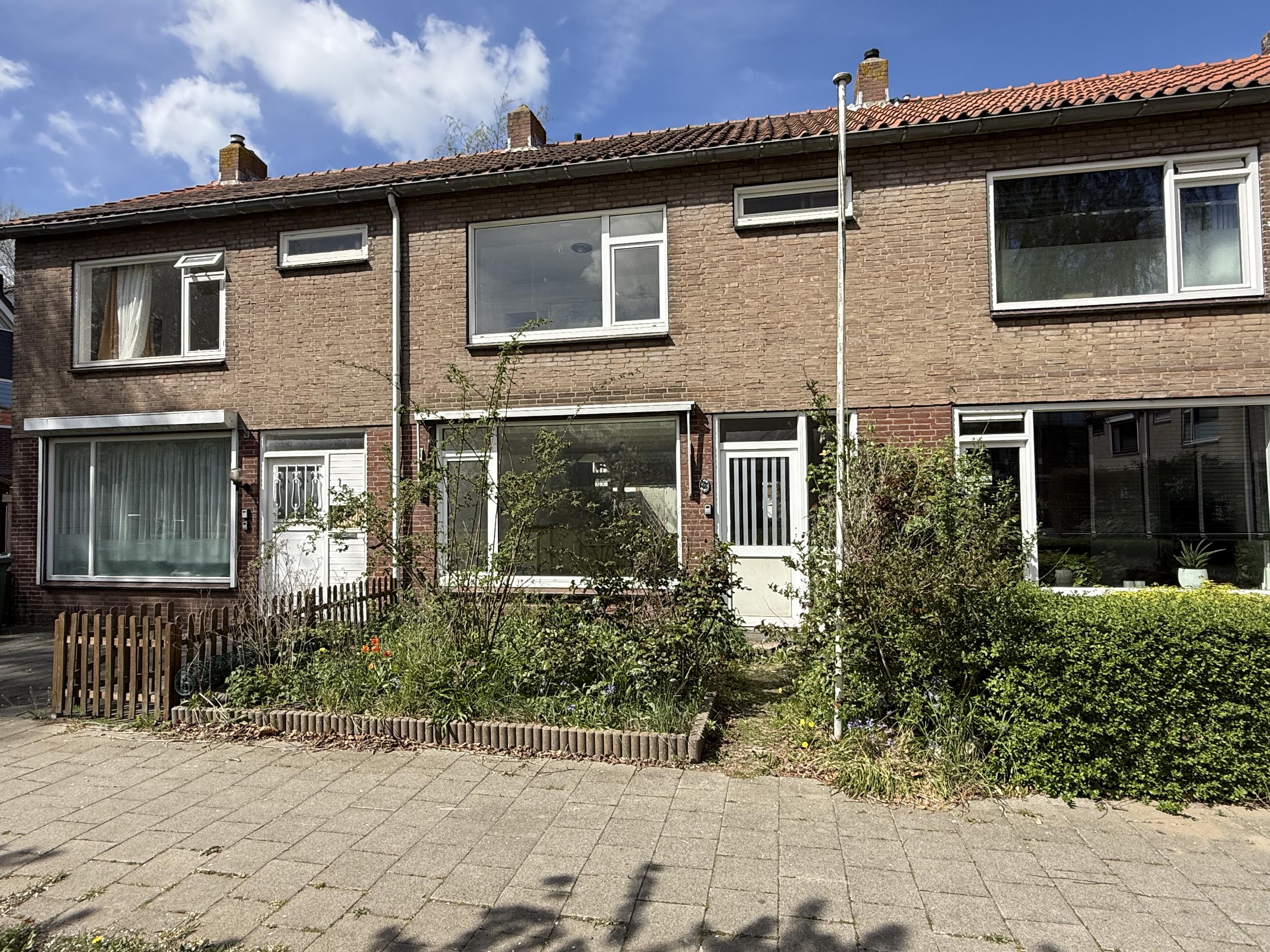 Huis Molenweg 153 in Rozenburg