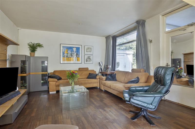 Tussenwoning te koop: Looiersdreef 671, Apeldoorn
